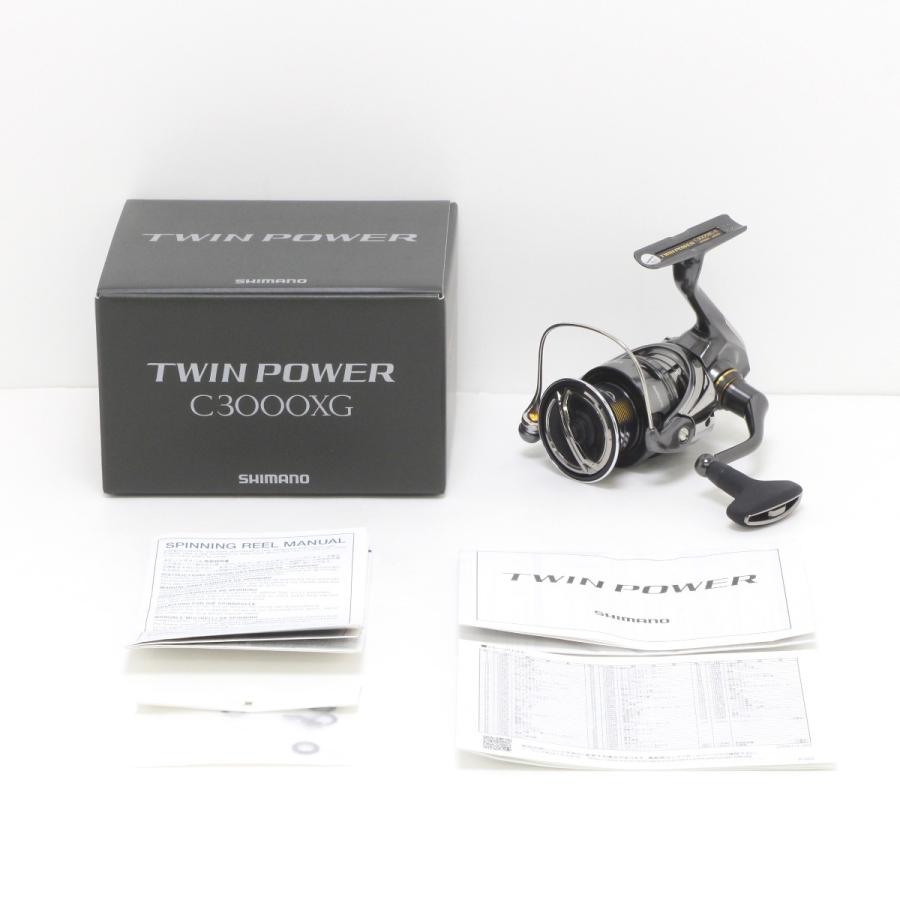 SHIMANO シマノ 24TWIN POWER C3000XG スピニングリール 目立った傷や