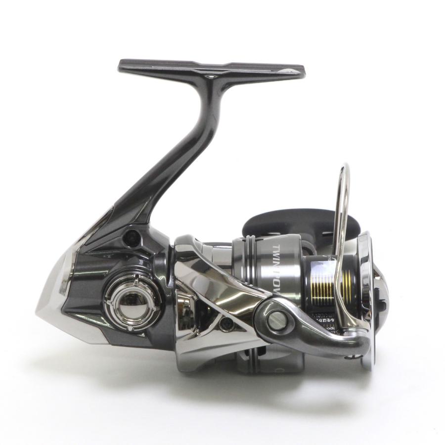 SHIMANO シマノ 24TWIN POWER C3000XG スピニングリール 目立った傷や