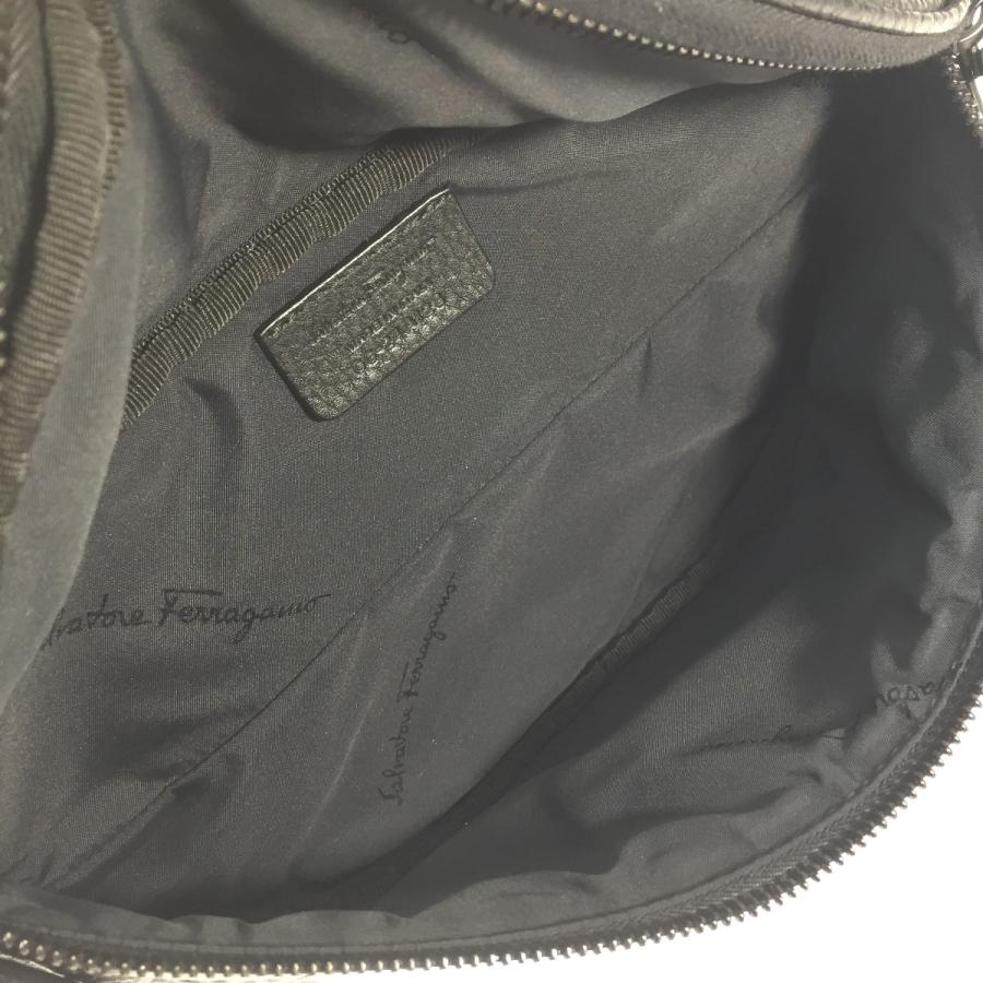 Salvatore Ferragamo サルヴァトーレフェラガモ ウエストバッグ GG