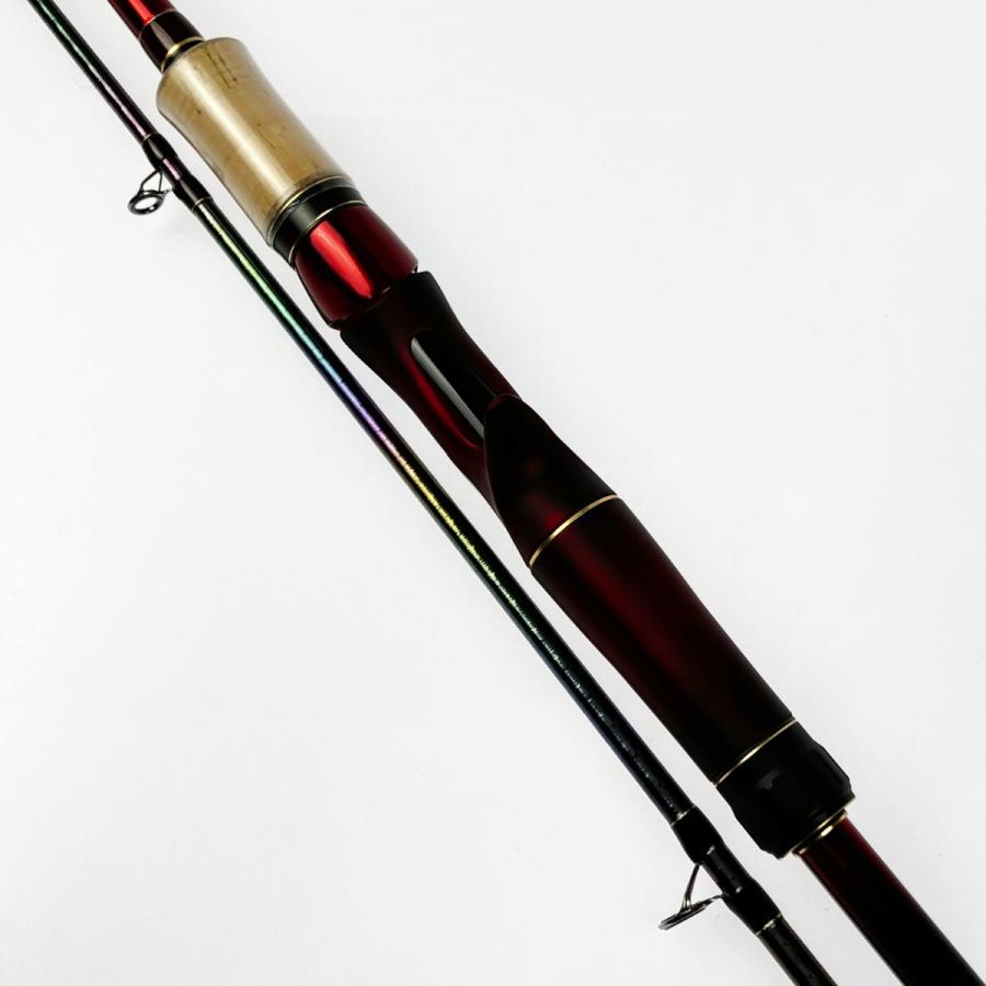 ▽▽ SHIMANO シマノ 18ワールドシャウラ 1702R-2 38115 目立った傷や