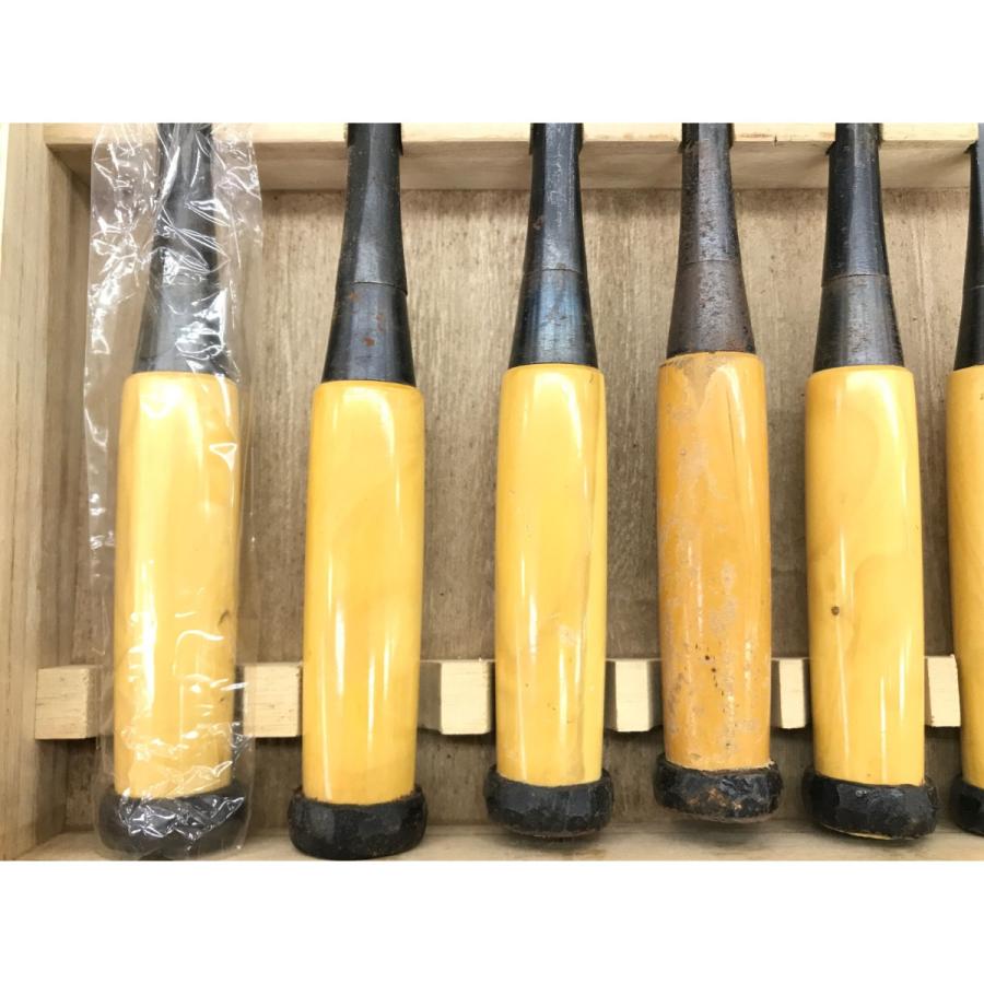 ▽▽ ノミ 本銘 正宗 四ツ裏追入鑿 ツゲ柄 10本組 やや傷や汚れあり
