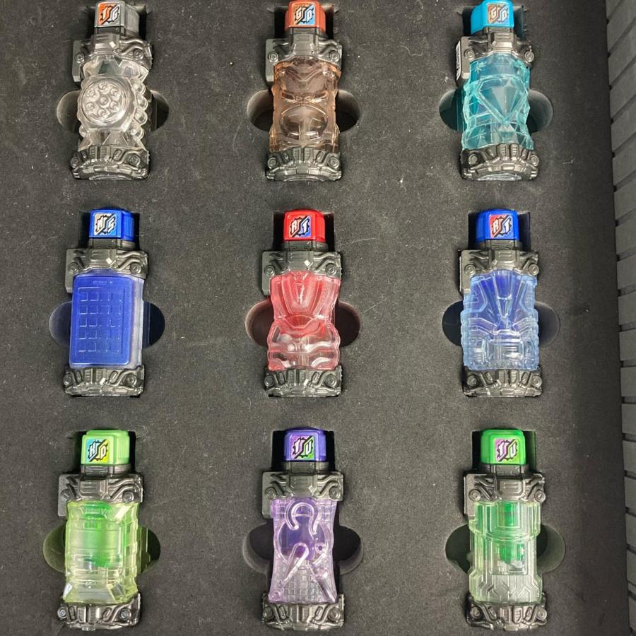 仮面ライダービルド フルボトル45個 アタッシュケースセット やや傷や