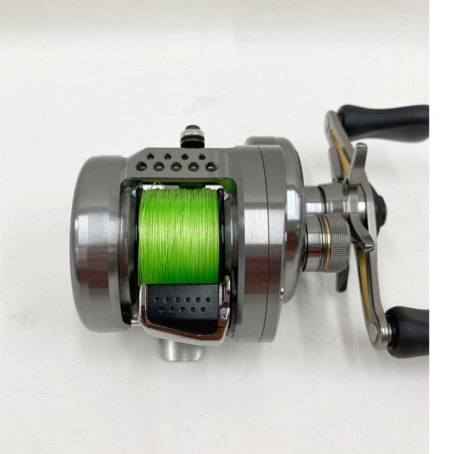 〇〇 SHIMANO シマノ CALCUTTA CONQUEST 17カルカッタコンクエスト BFSHG 右 03675  ベイトリール やや傷や汚れありの画像