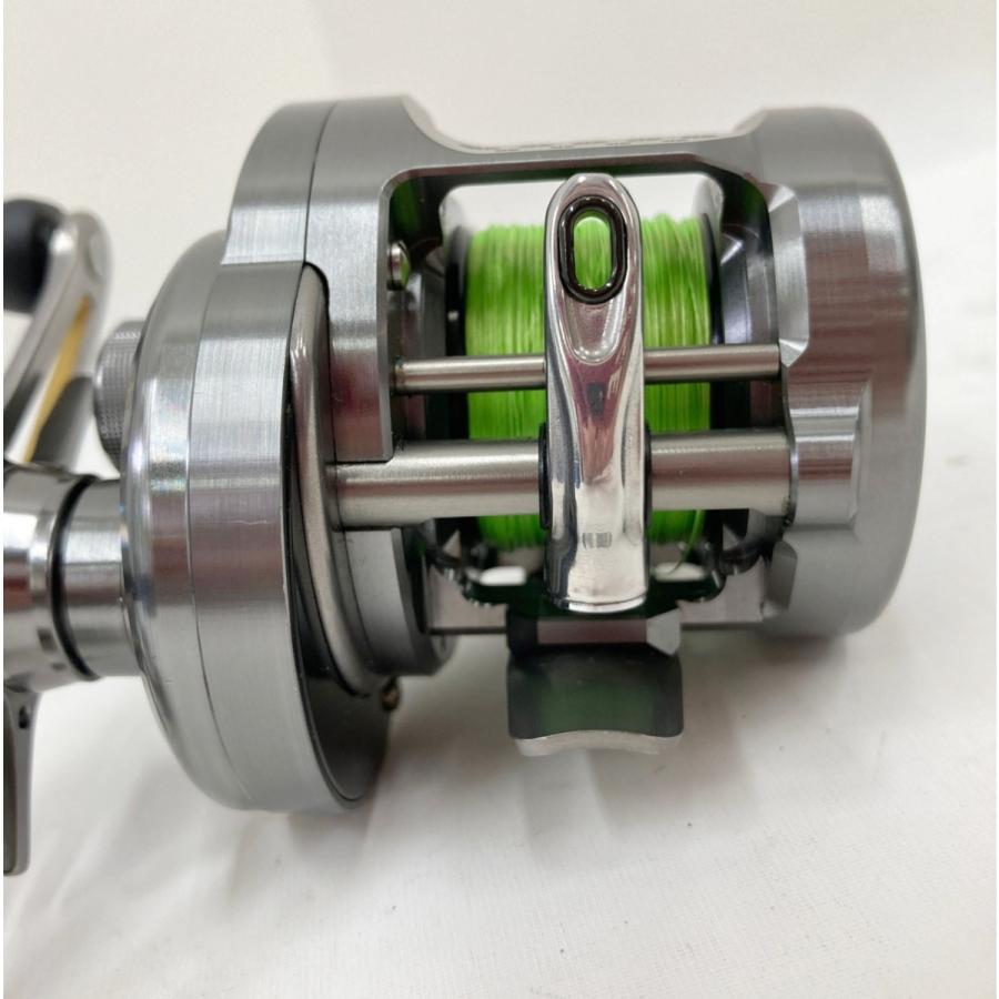 〇〇 SHIMANO シマノ CALCUTTA CONQUEST 17カルカッタコンクエスト BFSHG 右 03675  ベイトリール やや傷や汚れありの画像
