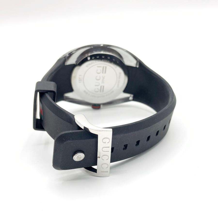 GUCCI（グッチ） 〇〇 シンク クォーツ 腕時計 YA137116 ブラック やや