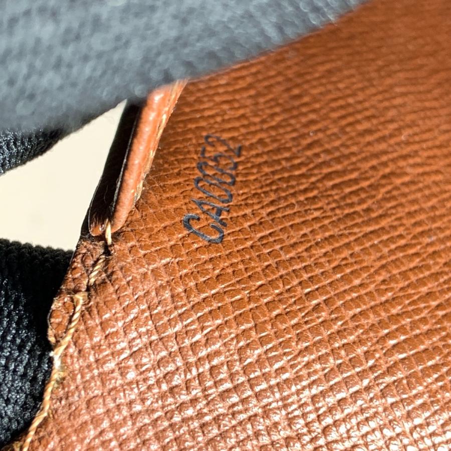 LOUIS VUITTON（ルイ・ヴィトン） 〇〇 モノグラム ポルト シェキエ