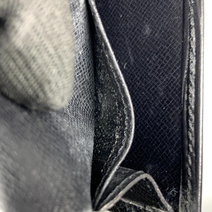 LOUIS VUITTON（ルイ・ヴィトン） エピ 二つ折り財布 ブラック 全体的