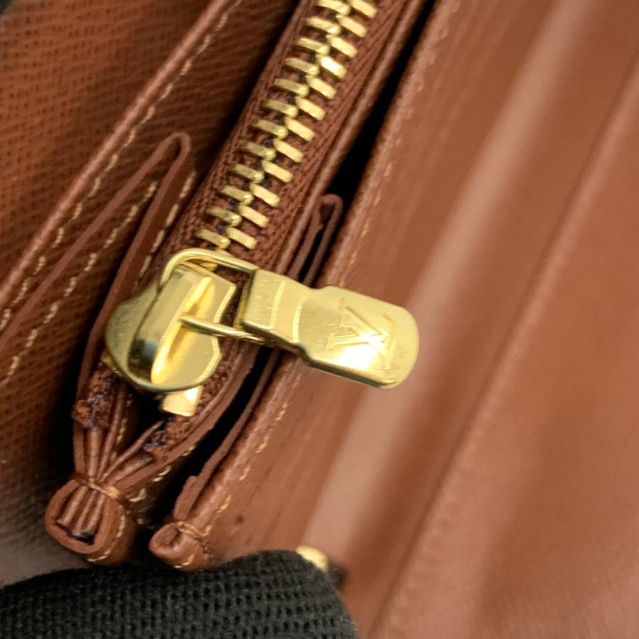 LOUIS VUITTON（ルイ・ヴィトン） 〇〇 モノグラム ジッピー