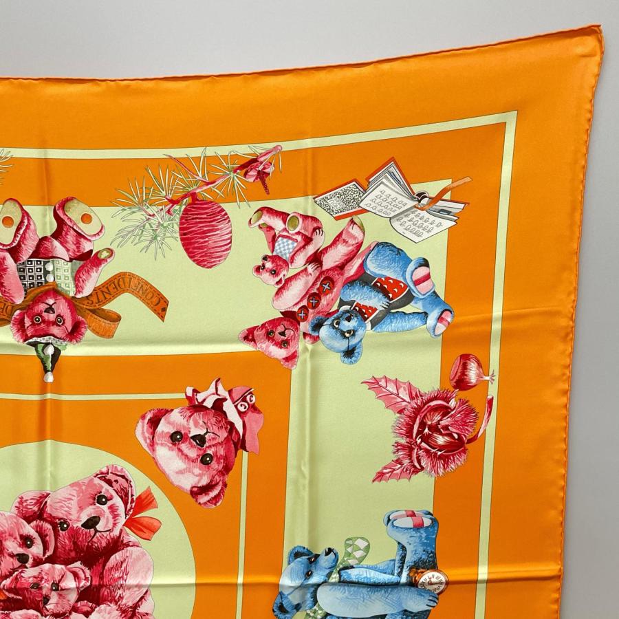 HERMES（エルメス） 大判スカーフ カレ90 CONFIDENTS DES COEURS 心の
