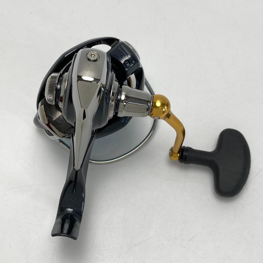 DAIWA ダイワ 18 レガリス LT 4000-CXH 060019 スピニングリール やや 
