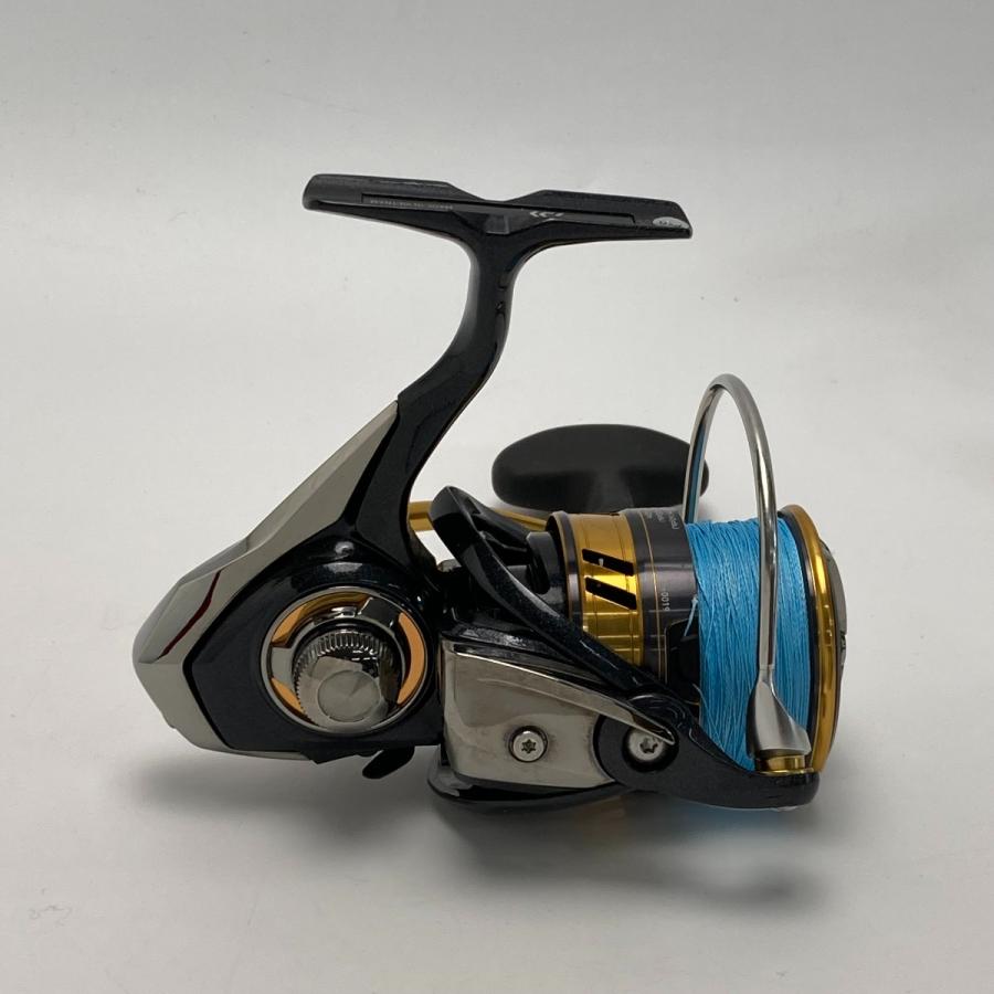 DAIWA ダイワ 18 レガリス LT 4000-CXH 060019 スピニングリール やや