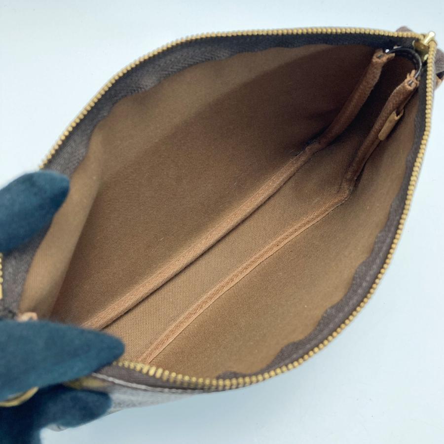 Louis Vuittonアクセソワール モノグラム ポーチ 正規品 内側汚れ有 LOUIS VUITTON ルイ・ヴィトン ポシェット アクセソワール