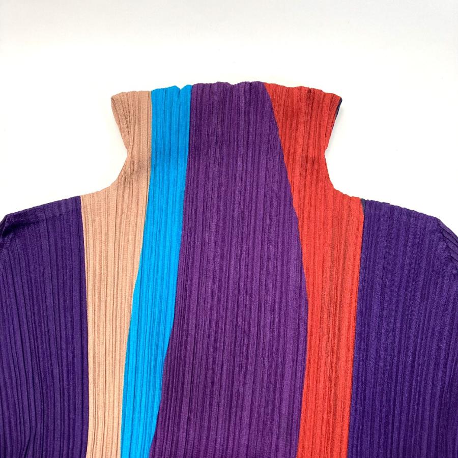 ISSEY MIYAKE（イッセイミヤケ） PLEATS PLEASE プリーツカットソー