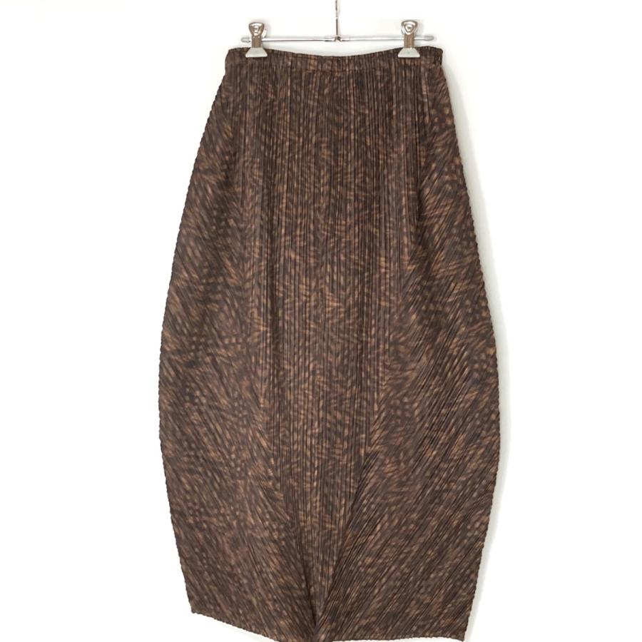 お値下げ✨イッセイミヤケ PLEATSPLEASE　スカーチョサイズM新品未使用 ISSEY MIYAKE（イッセイミヤケ） PLEATS PLEASE プリーツ 変形スカート