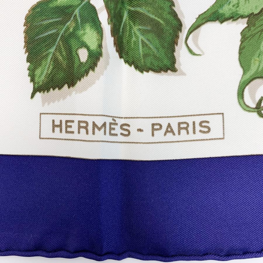 HERMES（エルメス） 落ち葉 ホワイト×ネイビー シルクスカーフ やや傷