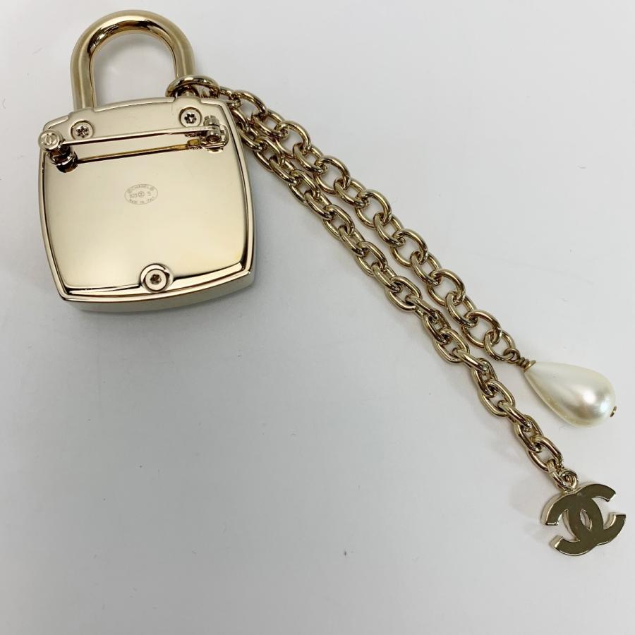 CHANEL（シャネル） ブローチ メイクパレット ココマーク・No.5ロゴ