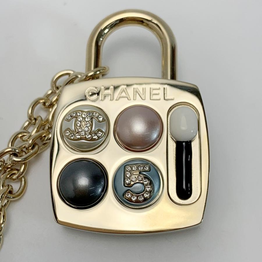 CHANEL（シャネル） ブローチ メイクパレット ココマーク・No.5ロゴ