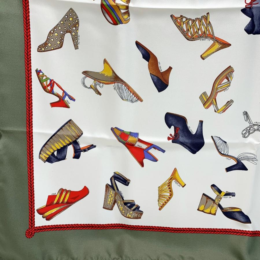 Salvatore Ferragamo サルヴァトーレフェラガモ スカーフ パンプス