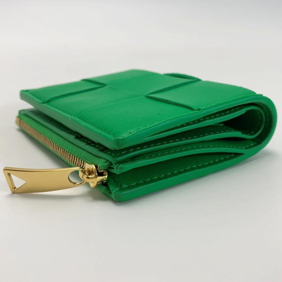 BOTTEGA VENETA ボッテガヴェネタ 財布 マキシイントレチャート