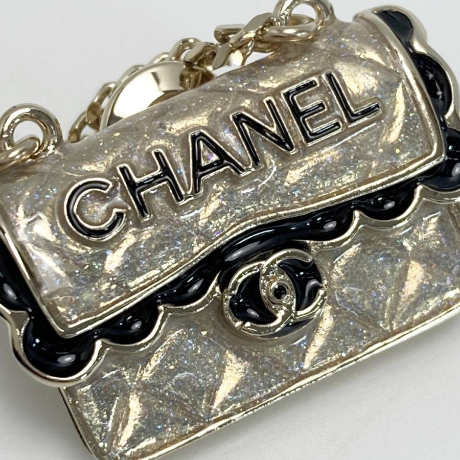 #CHANELマトラッセモチーフピンブローチ　925 CHANEL（シャネル） マトラッセ バッグモチーフ ピンブローチ C24B
