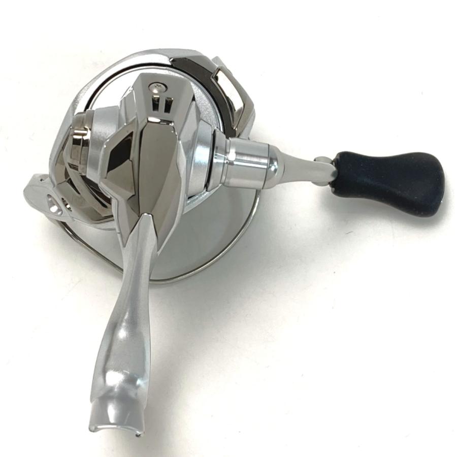 SHIMANO シマノ 23ストラディック C2000S 045782 スピニングリール 箱