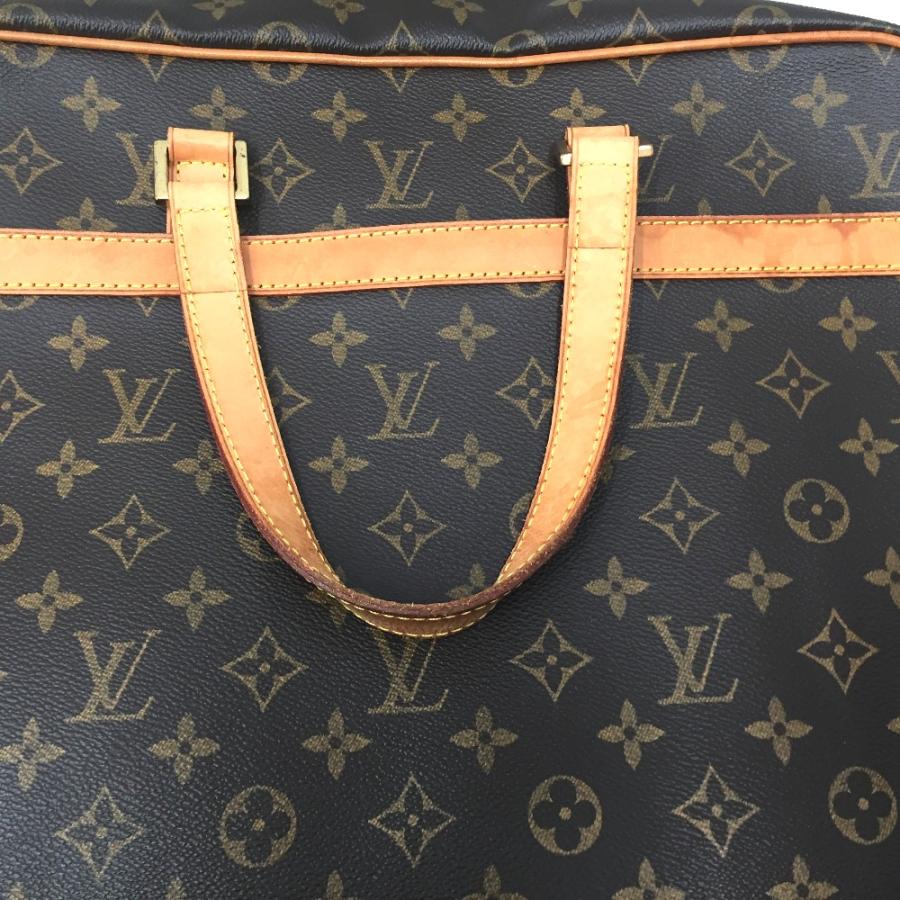 LOUIS VUITTON（ルイ・ヴィトン） △△ モノグラム ポルトドキュマン