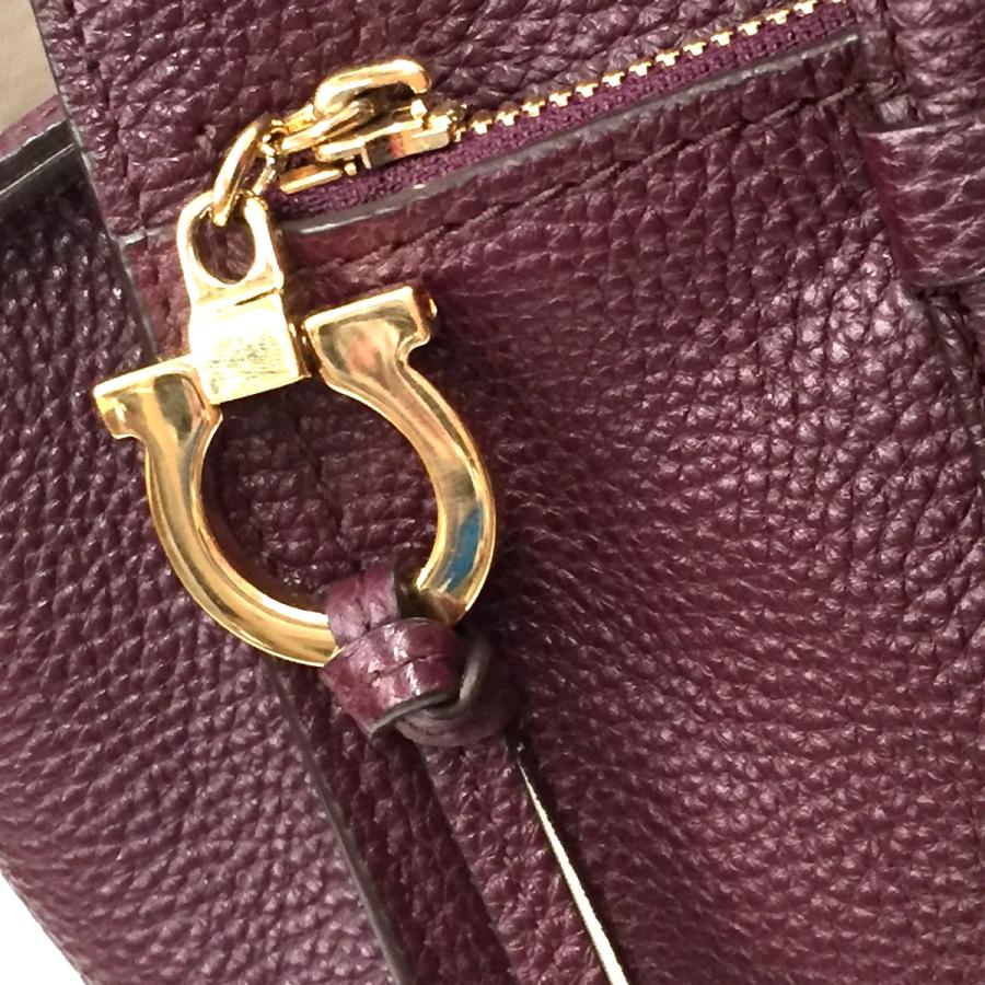△△ Salvatore Ferragamo サルヴァトーレフェラガモ エイミー