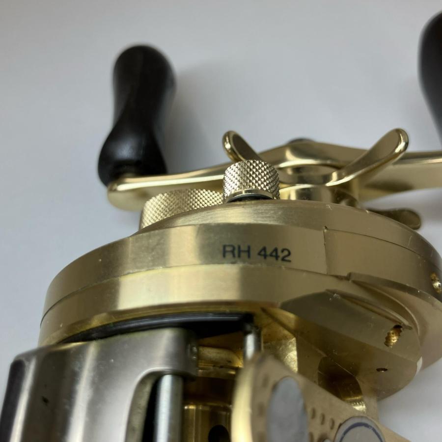 △△ SHIMANO シマノ ベイトリール カルカッタコンクエスト100 RH 442