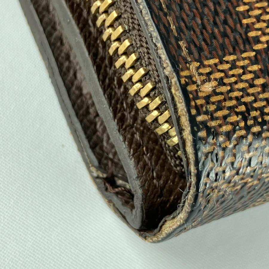 LOUIS VUITTON（ルイ・ヴィトン） △△ 財布 ダミエ コンパクト