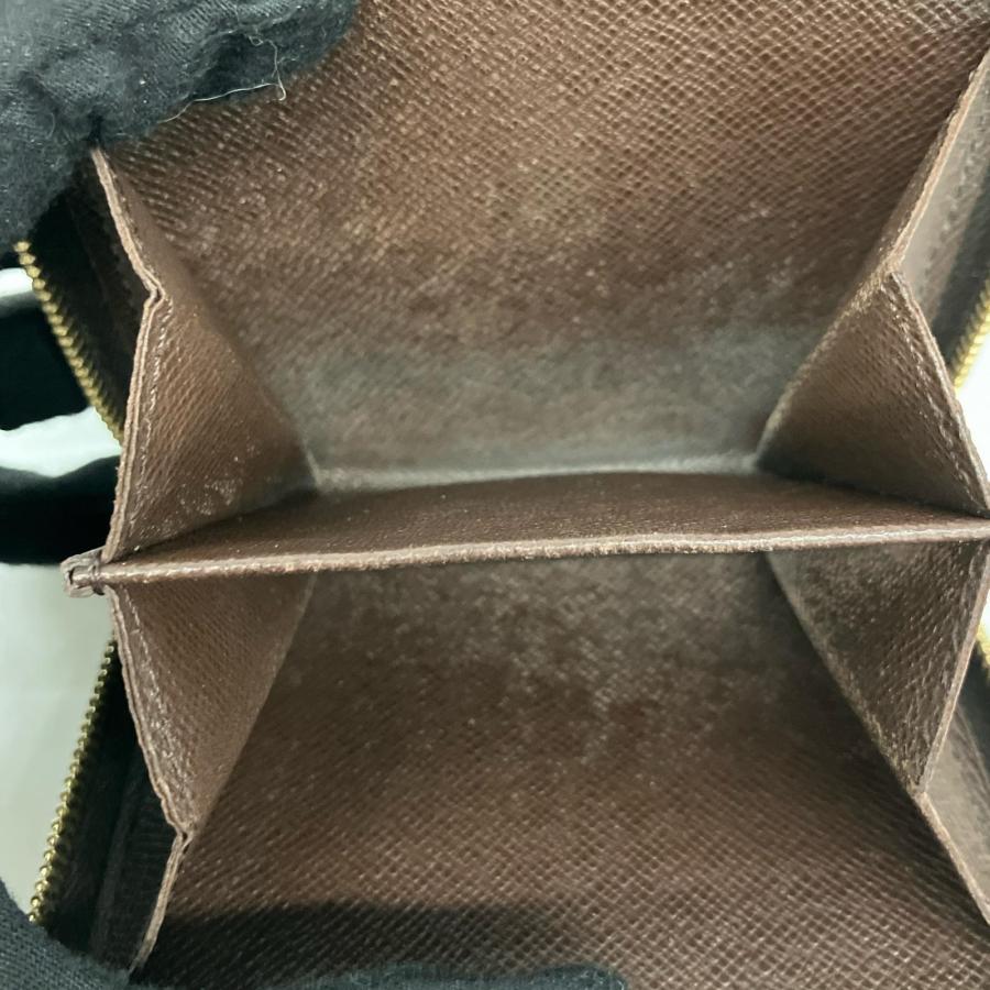 LOUIS VUITTON（ルイ・ヴィトン） △△ 財布 ダミエ コンパクト