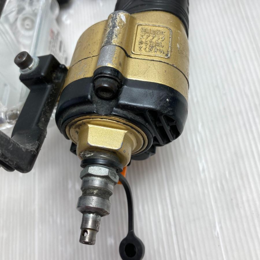 HITACHI 日立 32mm 高圧ねじ打ち機 (ケース付)マガジン破損 HITACHI 日立 32mm 高圧ねじ打ち機 (ケース付)マガジン破損