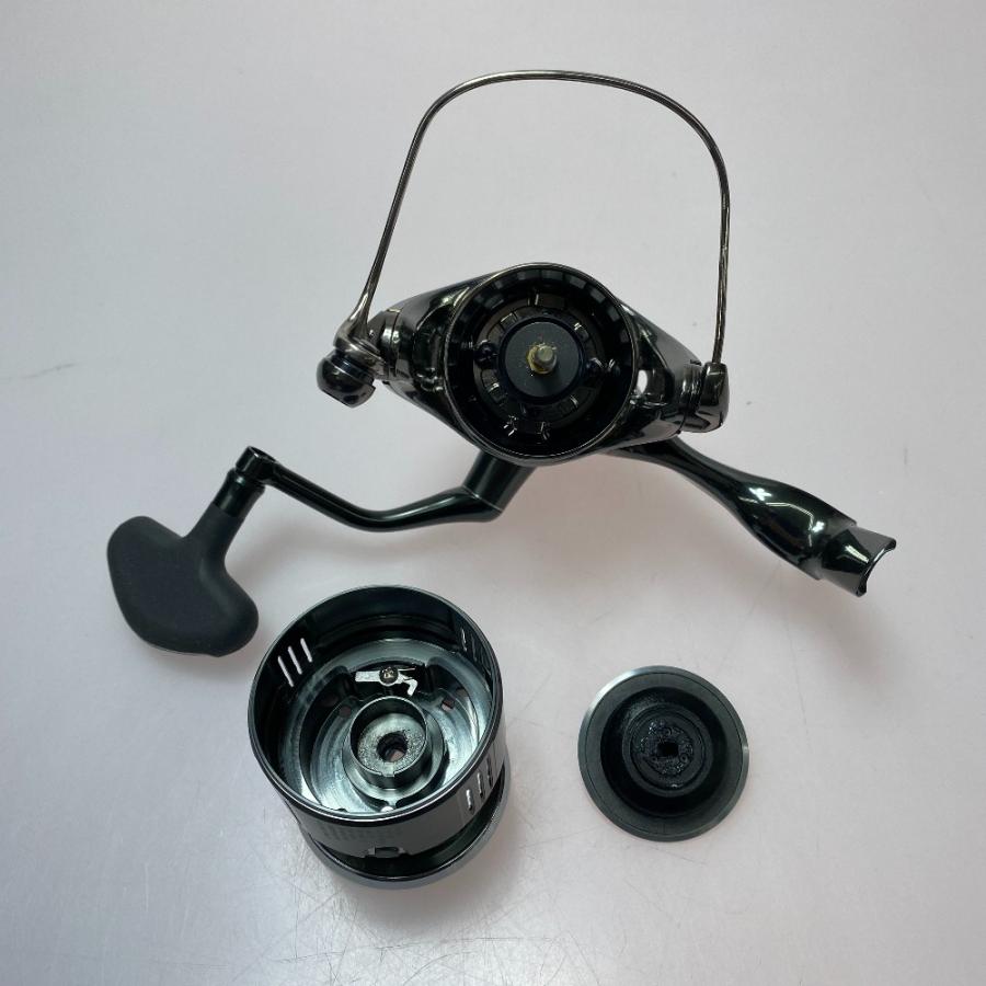 SHIMANO シマノ 22ステラ4000M 043948 目立った傷や汚れなし SHIMANO シマノ 22ステラ4000M 043948 目立った傷や汚れなし