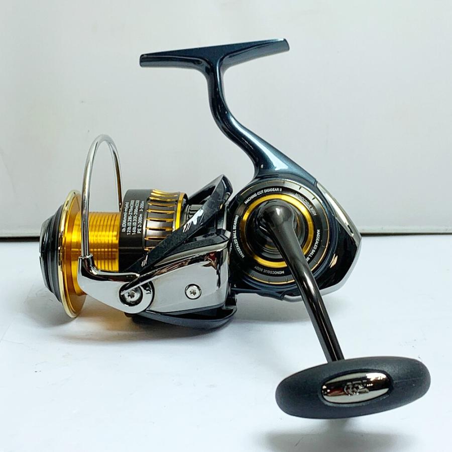 DAIWA ダイワ 16セルテートHD3500H スピニングリール 箱付 スレ DAIWA ダイワ 16セルテートHD3500H スピニングリール 箱付 スレ