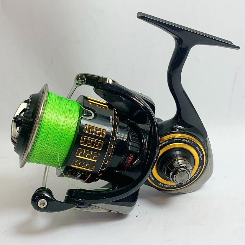 DAIWA ダイワ 17モアザン 3500 スピニングリール ケース付 キズ DAIWA ダイワ 17モアザン 3500 スピニングリール ケース付 キズ