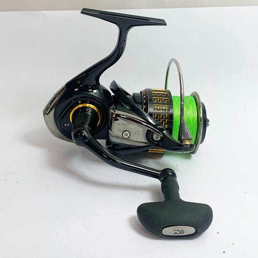 DAIWA ダイワ 17モアザン 3500 スピニングリール ケース付 キズあり