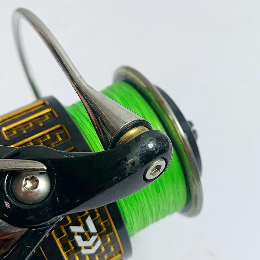 DAIWA ダイワ 17モアザン 3500 スピニングリール ケース付 キズ DAIWA ダイワ 17モアザン 3500 スピニングリール ケース付 キズ