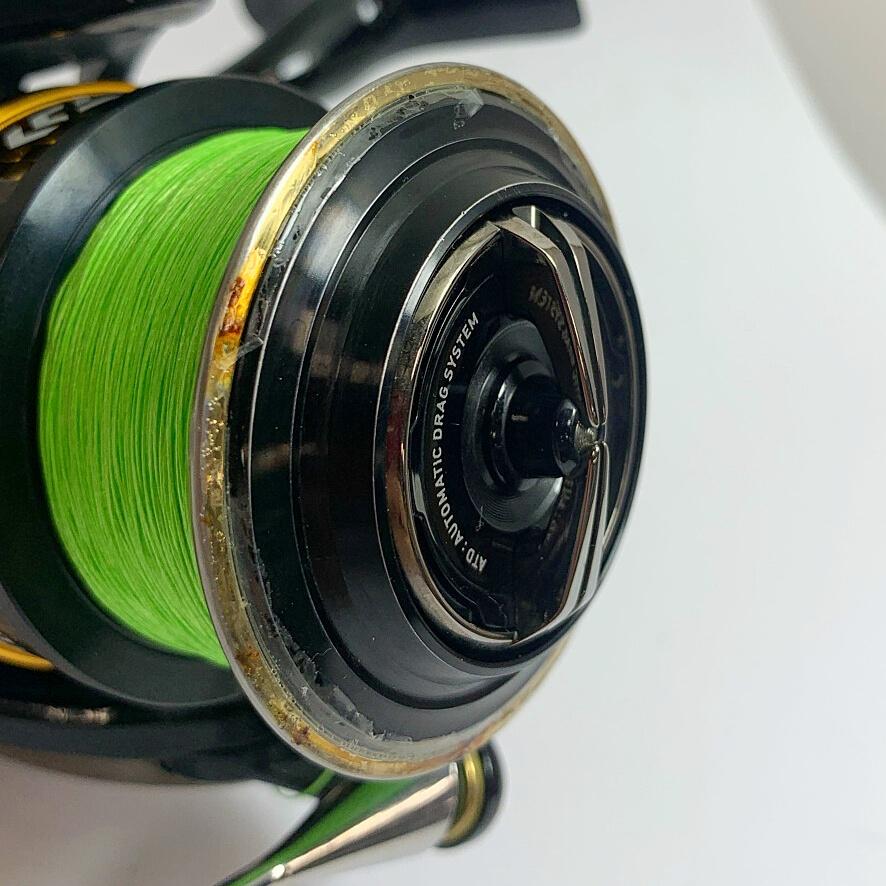 DAIWA ダイワ 17モアザン 3500 スピニングリール ケース付 キズ DAIWA ダイワ 17モアザン 3500 スピニングリール ケース付 キズ