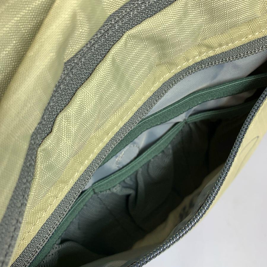 patagonia ボディバッグ・フィッシングバッグ　オリーブ patagonia（パタゴニア） フィッシングバッグ vest front sling やや傷
