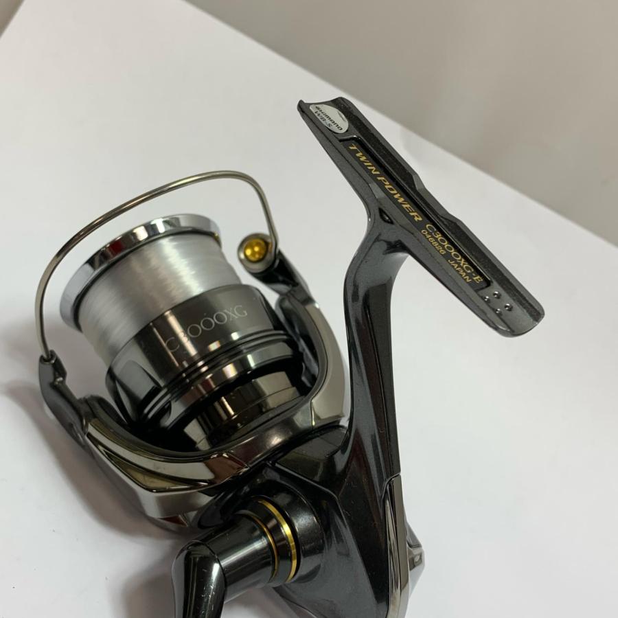 SHIMANO シマノ 24ツインパワー C3000XG スピニングリール 箱付 046826