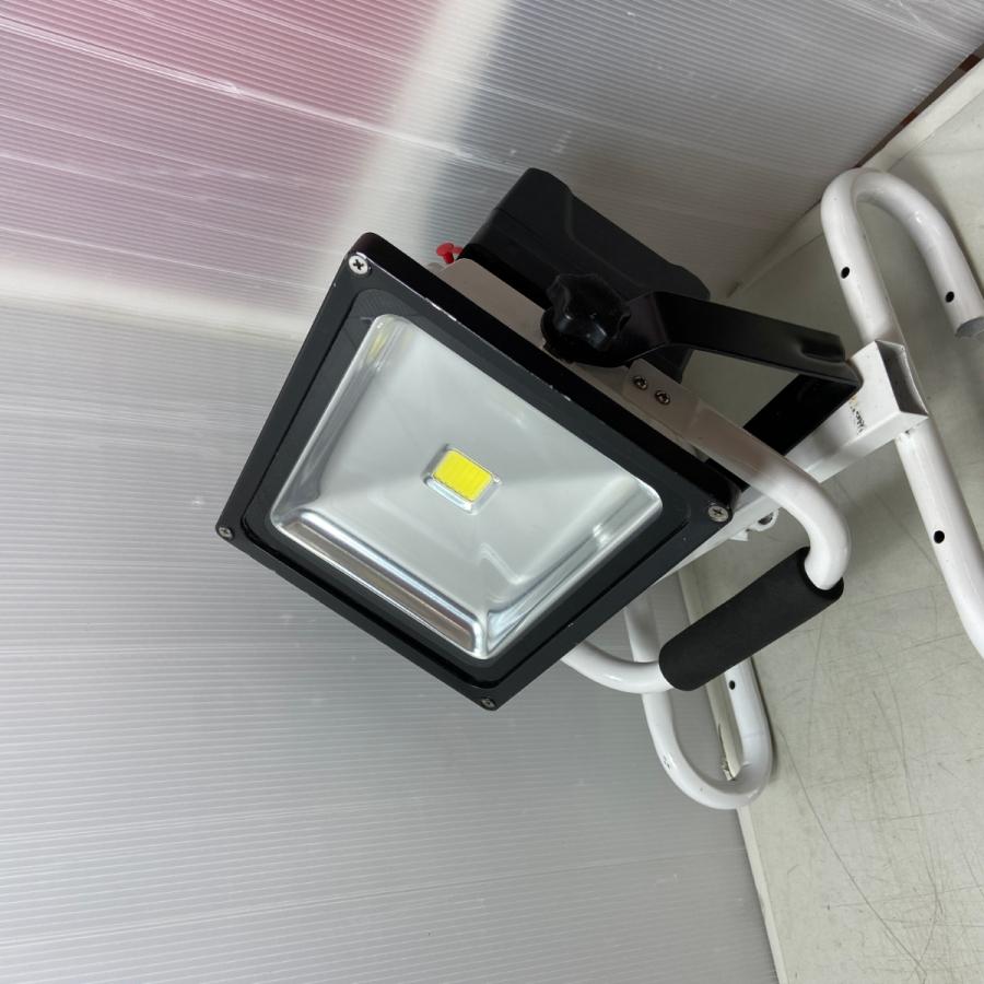 ΦΦNICHIDO 投光器　充電池2個・充電ケーブル付 チャージライトマルチ BAT-HRE30S ホワイト ΦΦ NICHIDO 投光器 充電池2個・充電ケーブル付 チャージライトマルチ