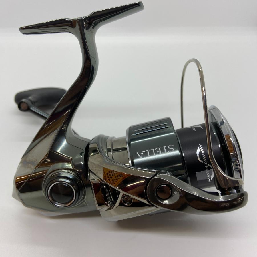 ΨΨ SHIMANO シマノ スピニングリール ステラ4000XG 未使用品(S) 箱付 