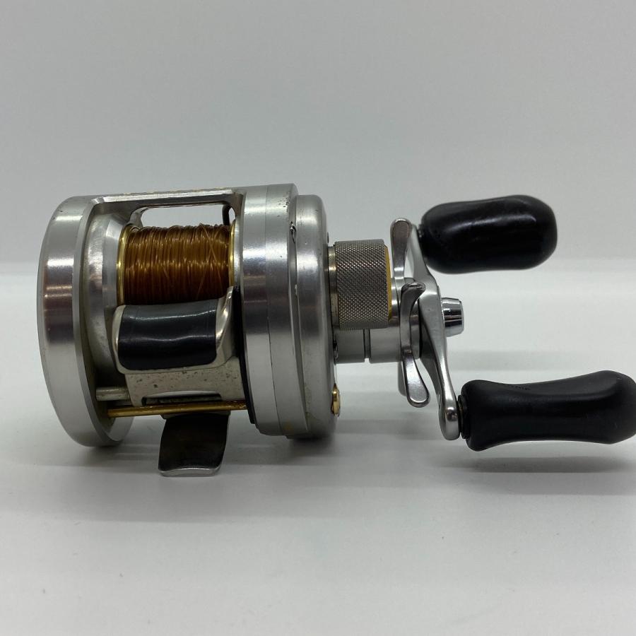 ΨΨ SHIMANO シマノ ベイトリール 04カルカッタコンクエスト 100DC