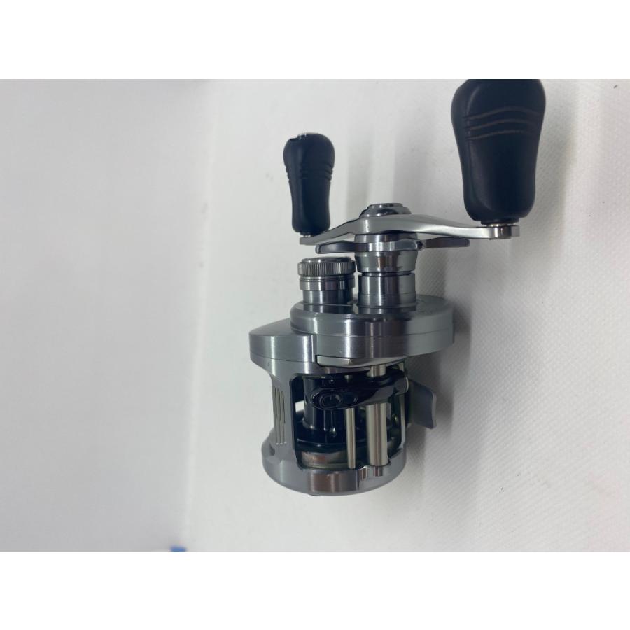 ΨΨ SHIMANO シマノ ベイトリール 19CALCUTTA DC201 箱付 03979 やや傷