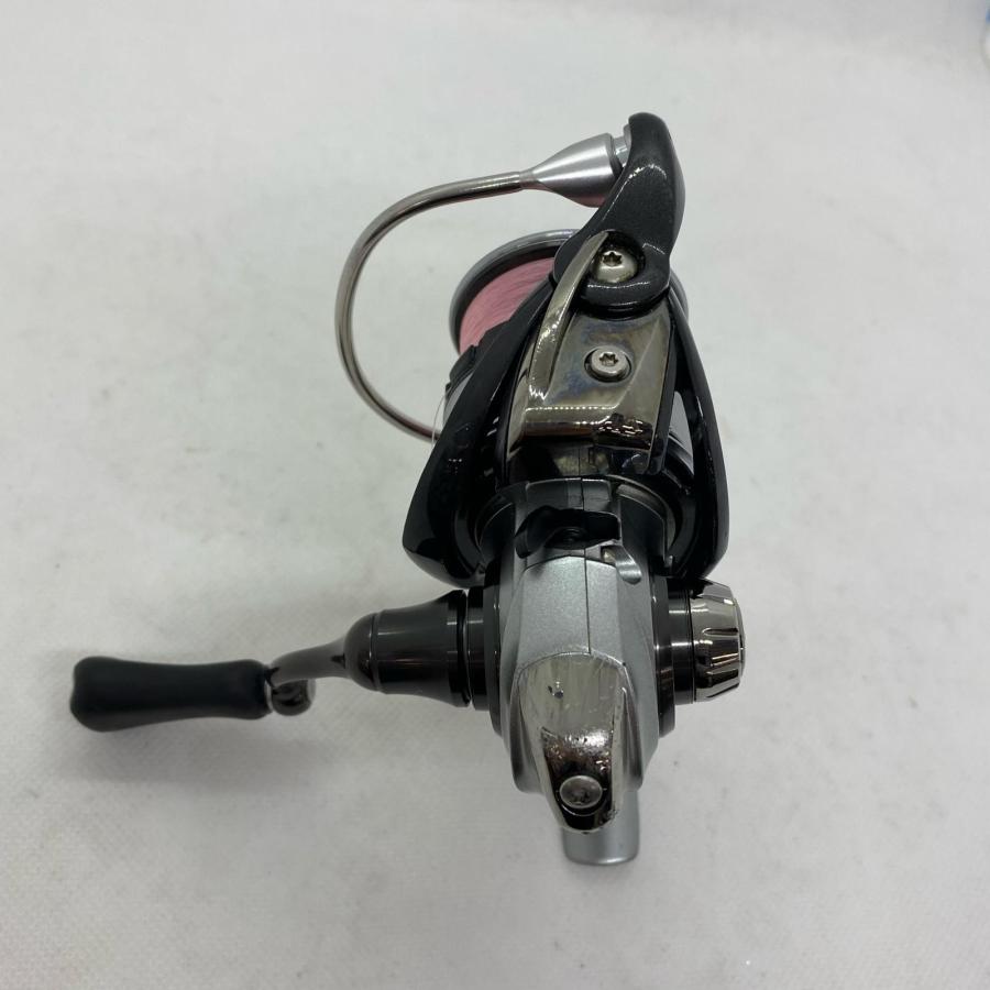 ΨΨ DAIWA ダイワ スピニングリール 18カルディア LT2000S 箱付 056036 やや傷や汚れありの画像