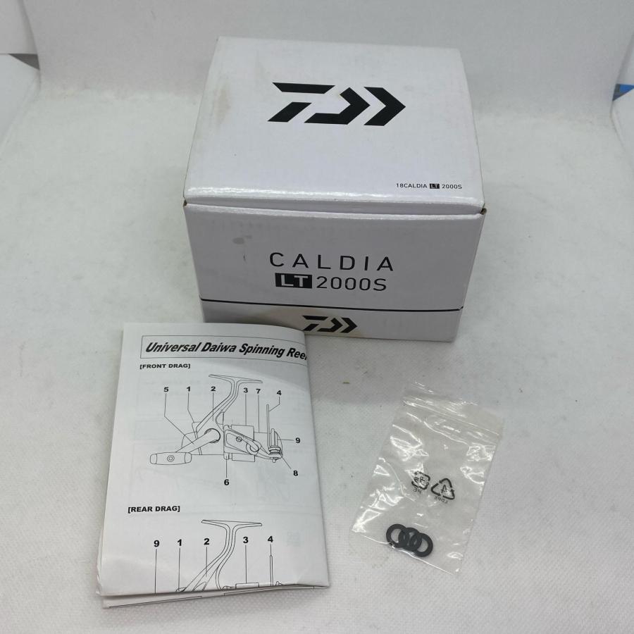 ΨΨ DAIWA ダイワ スピニングリール 18カルディア LT2000S 箱付 056036 やや傷や汚れありの画像