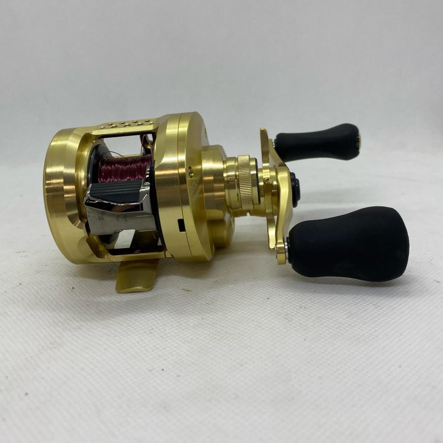 SHIMANO シマノ ベイトリール 21カルカッタコンクエスト200HG 04238