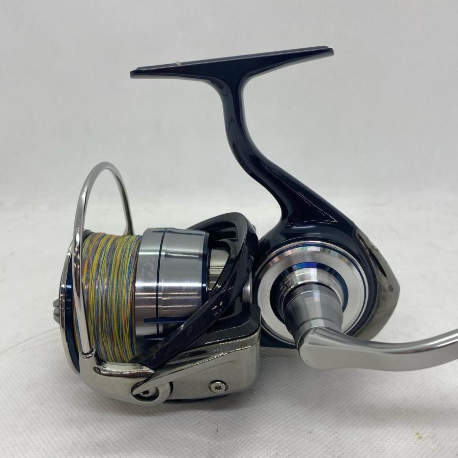 21セルテートsw6000H 未使用品　 11月13日（木曜日）に掲載終了 DAIWA ダイワ スピニングリール 21セルテートSW 6000-H 00065010 やや