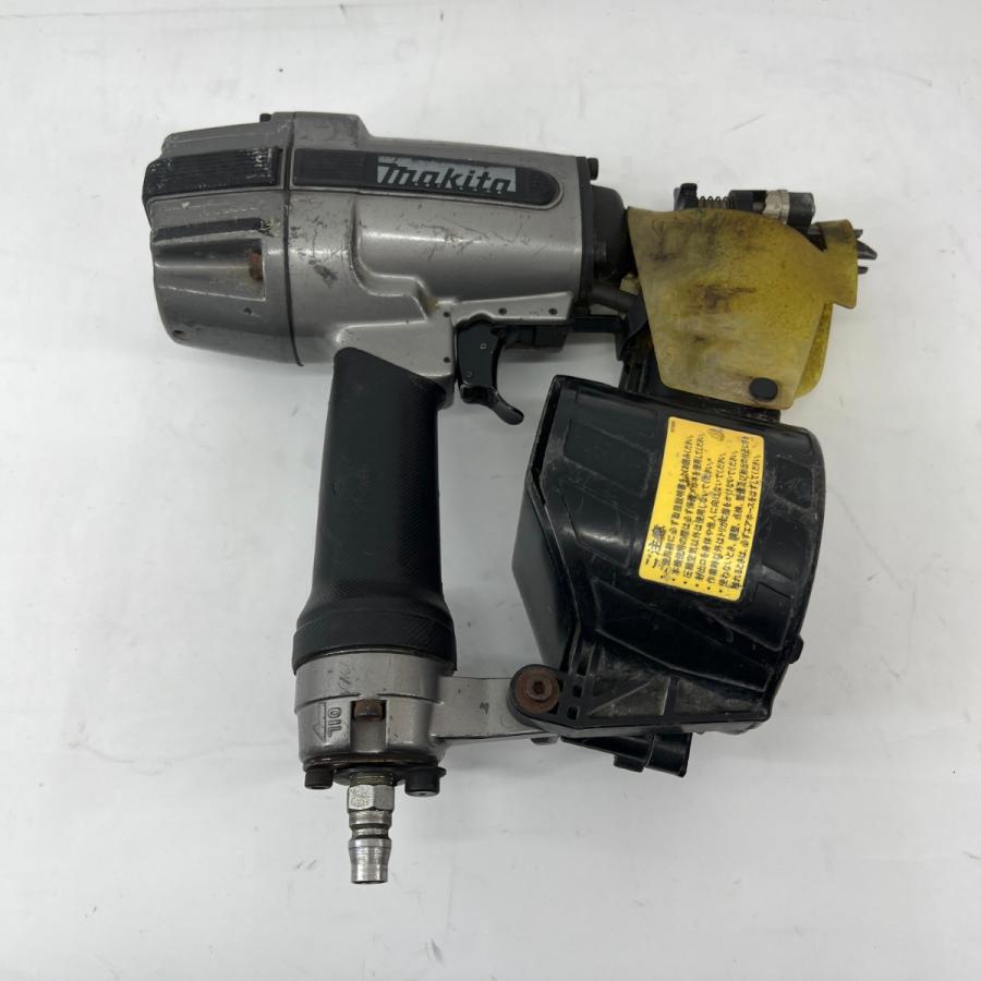 〇〇 MAKITA マキタ エア釘打ち機 常圧 50mm AN511 グレー 本体のみ 傷 