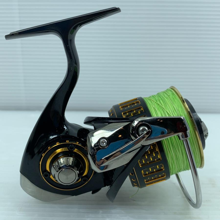 ττ DAIWA ダイワ スピニングリール 17モアザン 3012H 傷や汚れ ττ DAIWA ダイワ スピニングリール 17モアザン 3012H 傷や汚れ