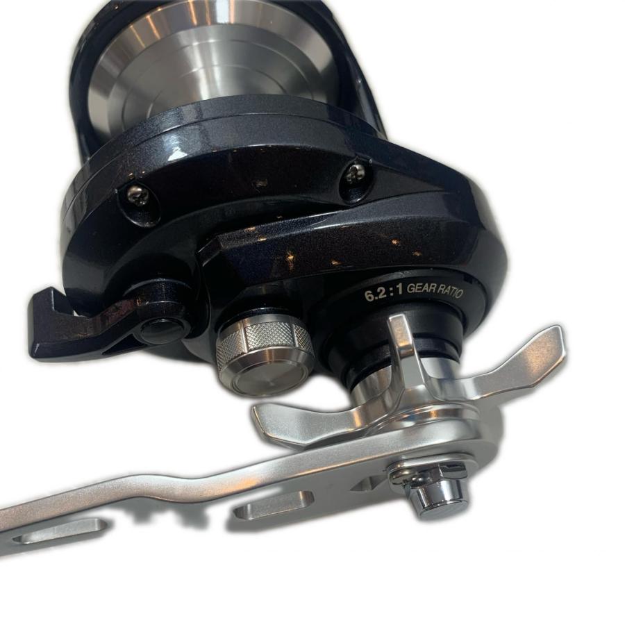 SHIMANO シマノ ベイトリール 美品 箱付 トリウム2000HG 04220 目立っ